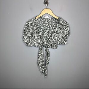 Audrey 3 + 1 floral tie front crop top